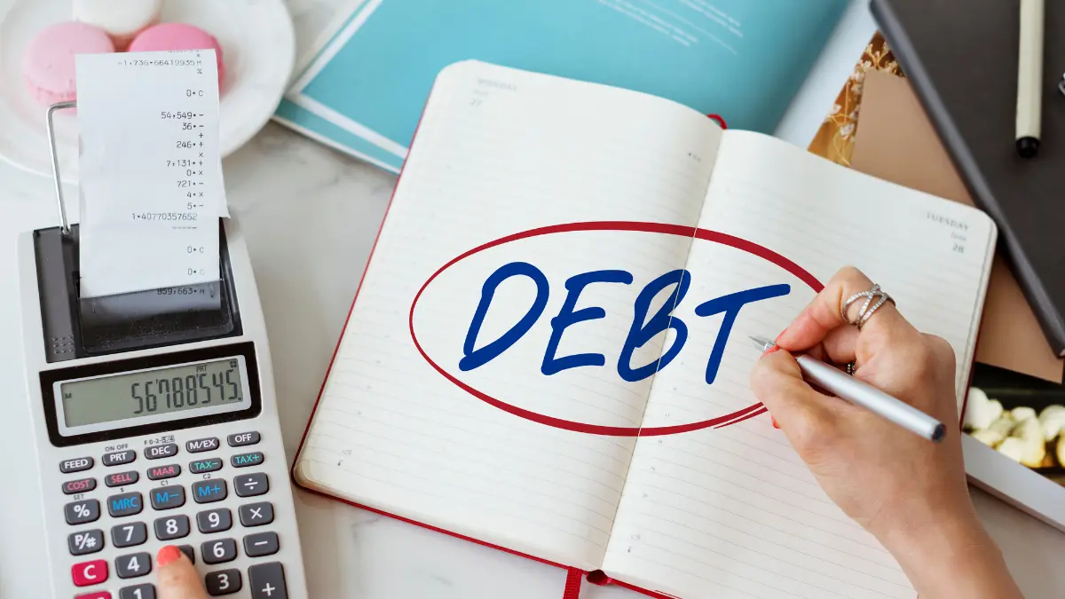 Pay Off Debt using snowball and avalanche repayment methods