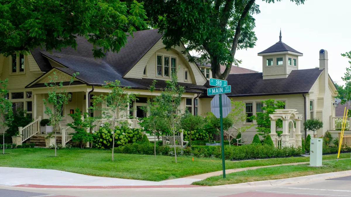 Homeowners Insurance coverage for suburban house in the United States showing property protected by homeowners insurance policy